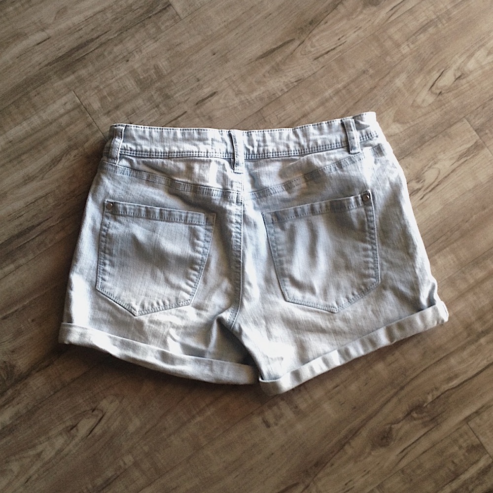 Jean Short Shorts - Picture 2 of 2